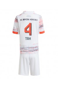 Bayern Munich Jonathan Tah #4 Jalkapallovaatteet Lasten Vieraspeliasu 2025-26 Lyhythihainen (+ Lyhyet housut)